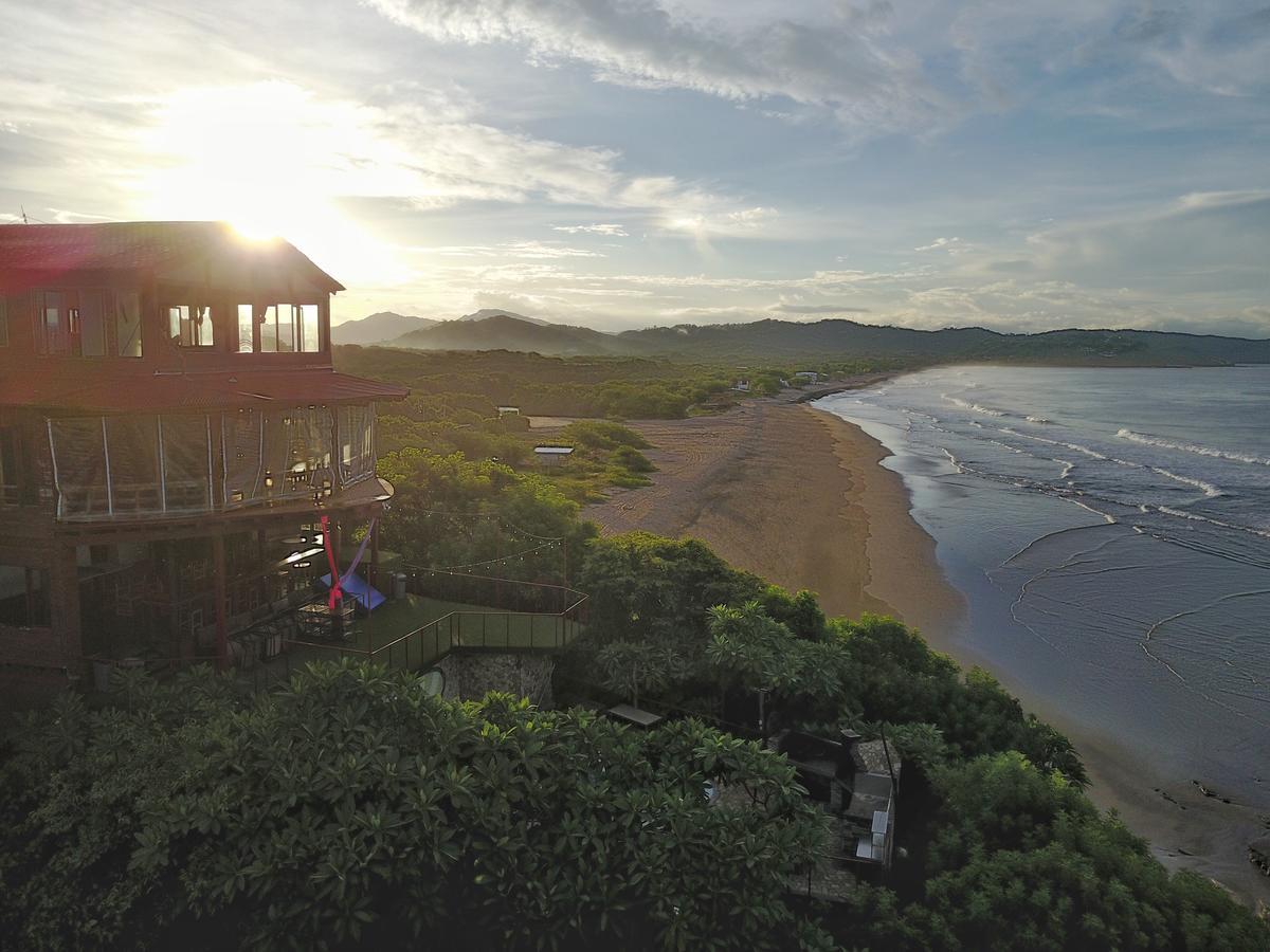 Magnific Rock - Surf Resort & Yoga Retreat Nicaragua 포포요 외부 사진